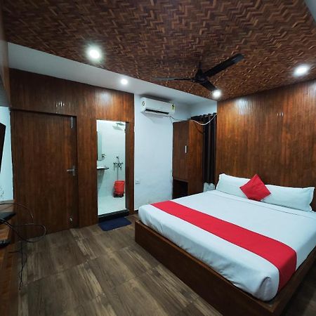 Hotel Rudraksha Inn Диогар Екстериор снимка