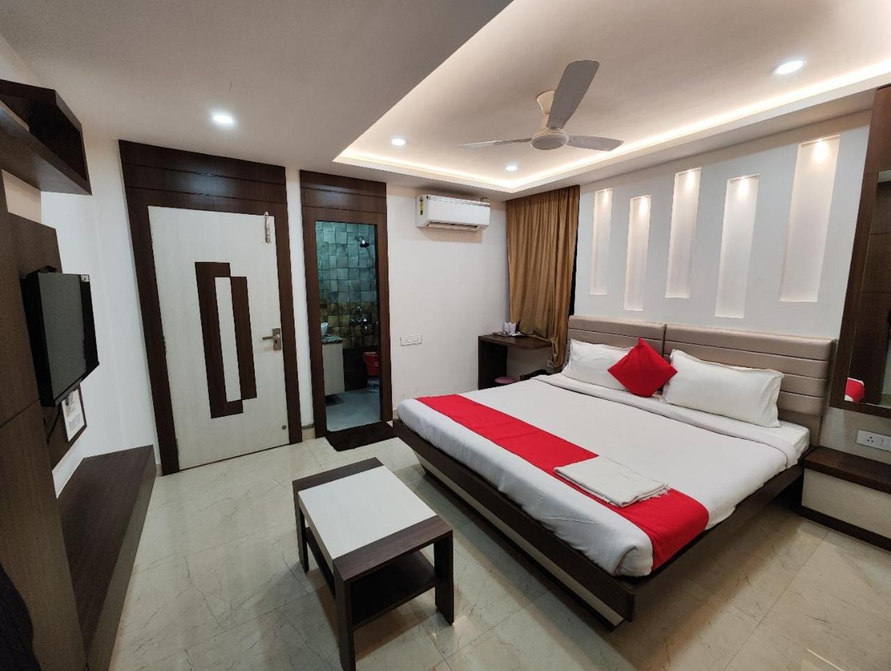 Hotel Rudraksha Inn Диогар Екстериор снимка